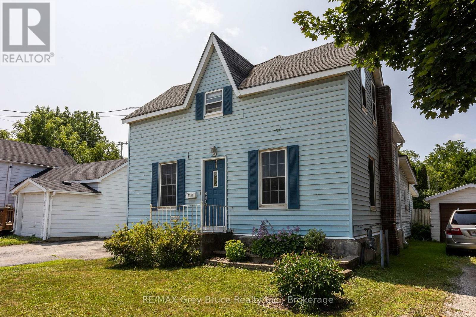1110 2ND AVENUE W - 2