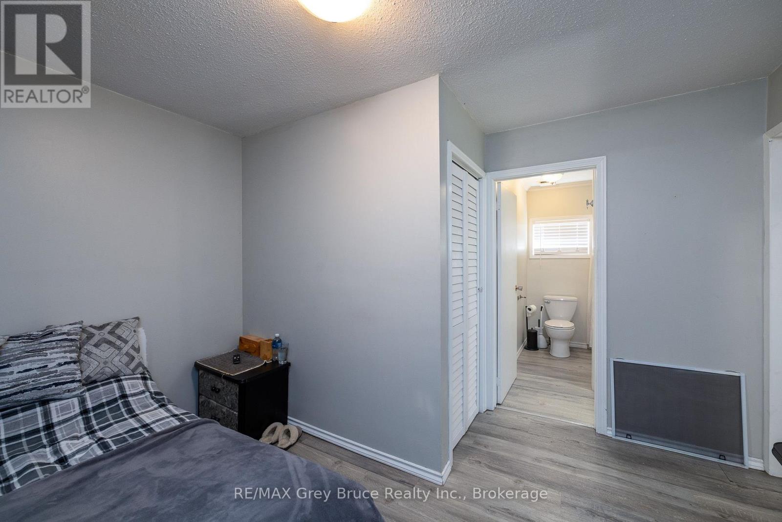 1110 2ND AVENUE W - 29