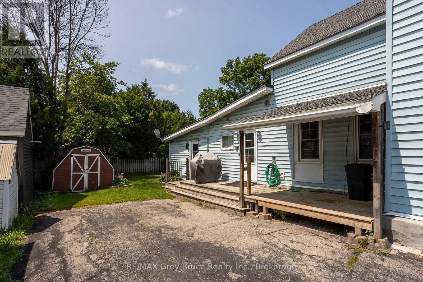 1110 2ND AVENUE W - 3