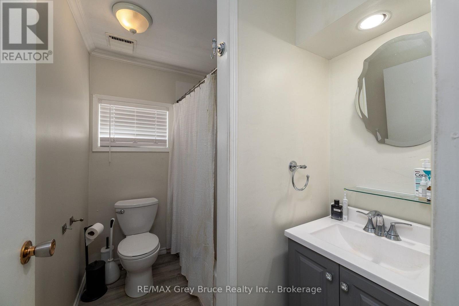 1110 2ND AVENUE W - 30