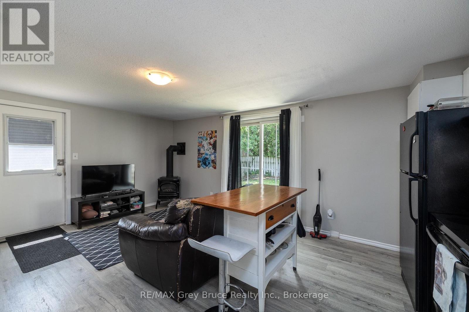 1110 2ND AVENUE W - 31