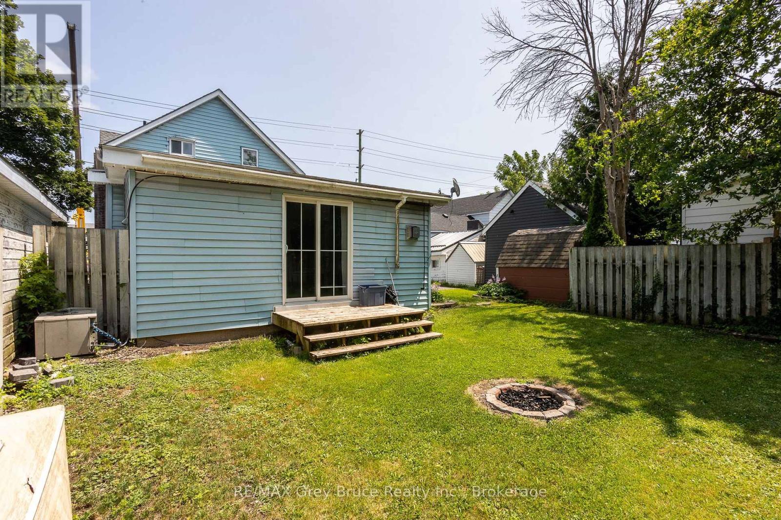 1110 2ND AVENUE W - 35