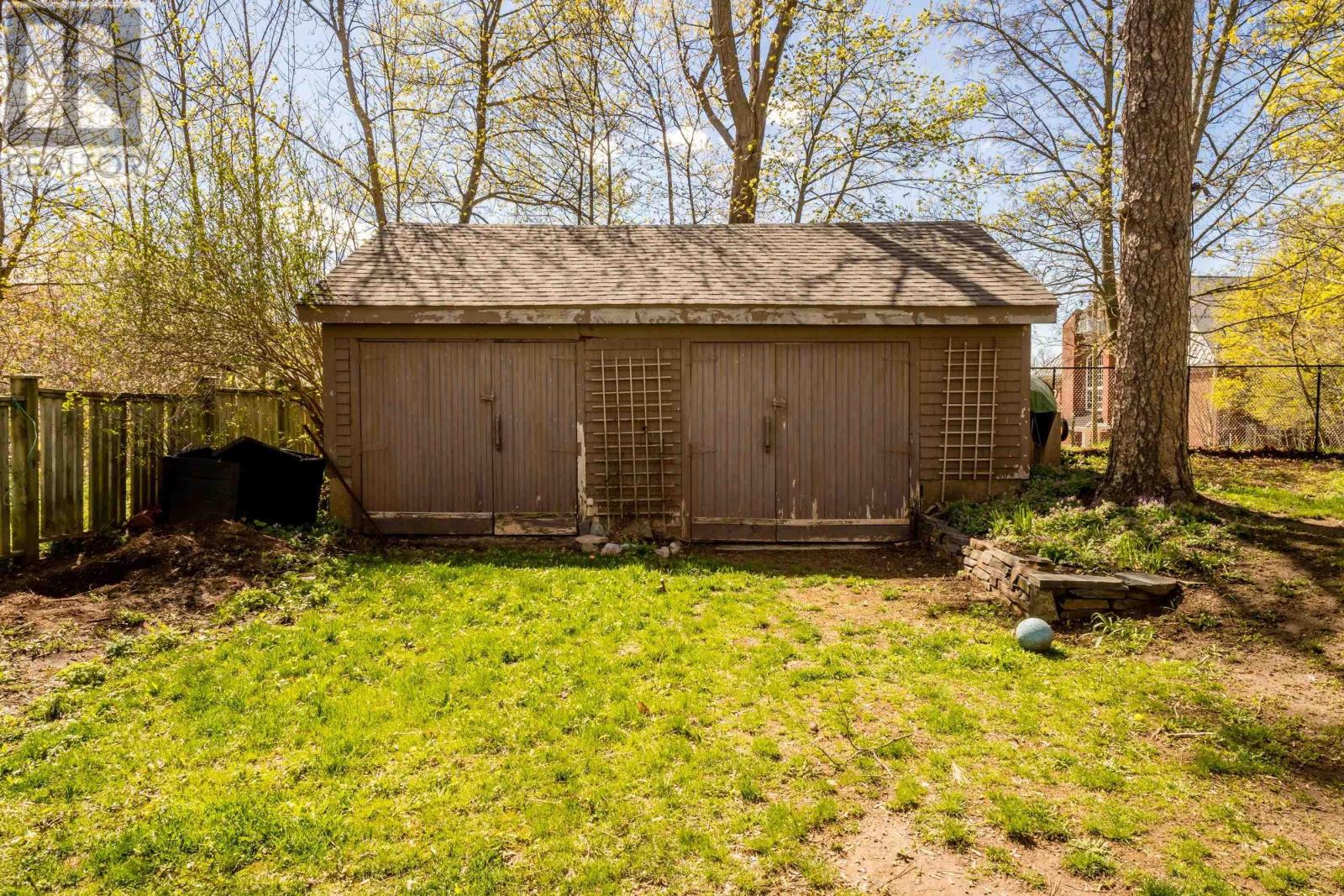 12 Linden Avenue - 47