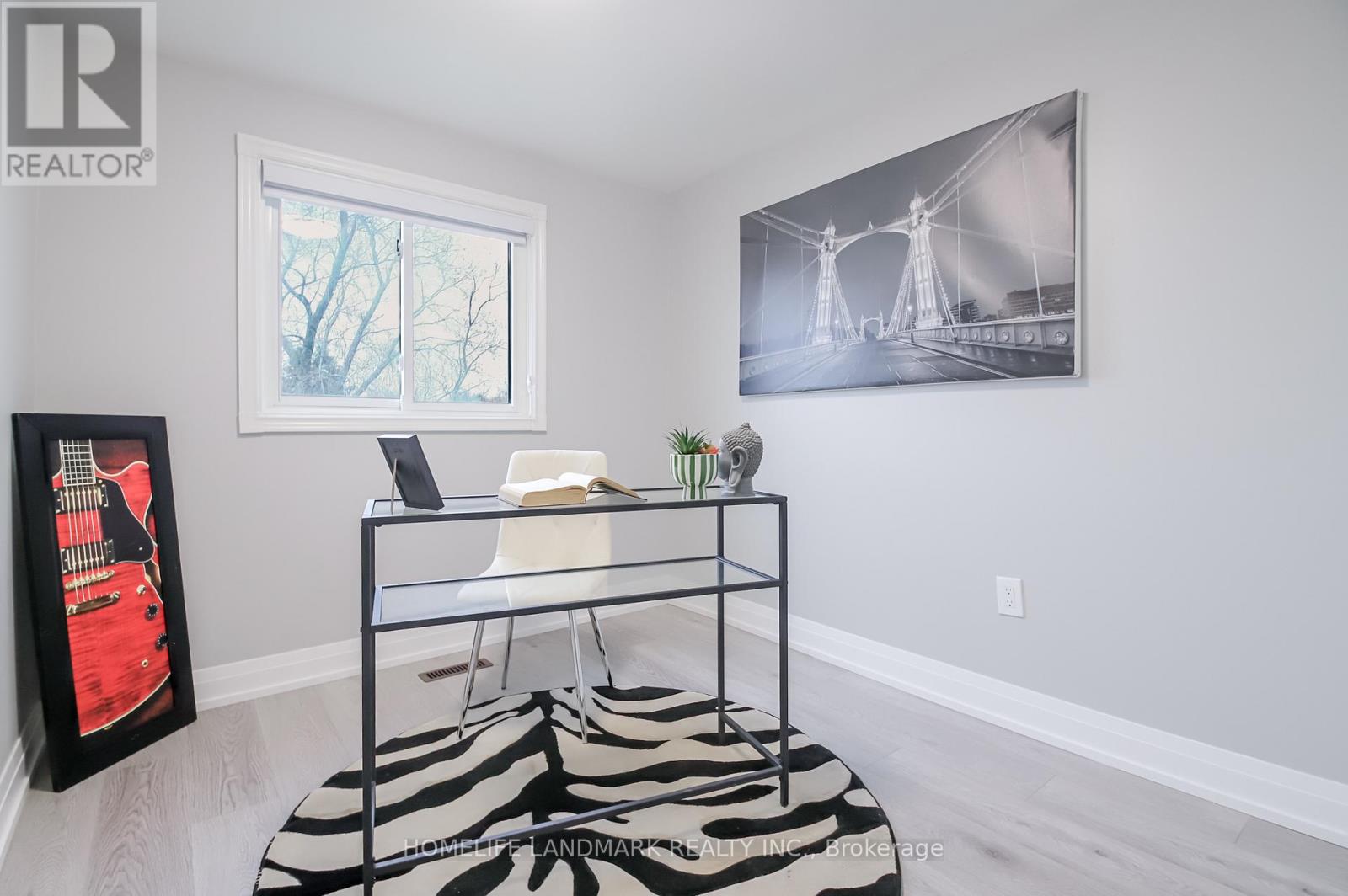4-50 SILVERBELL GROVE - 28