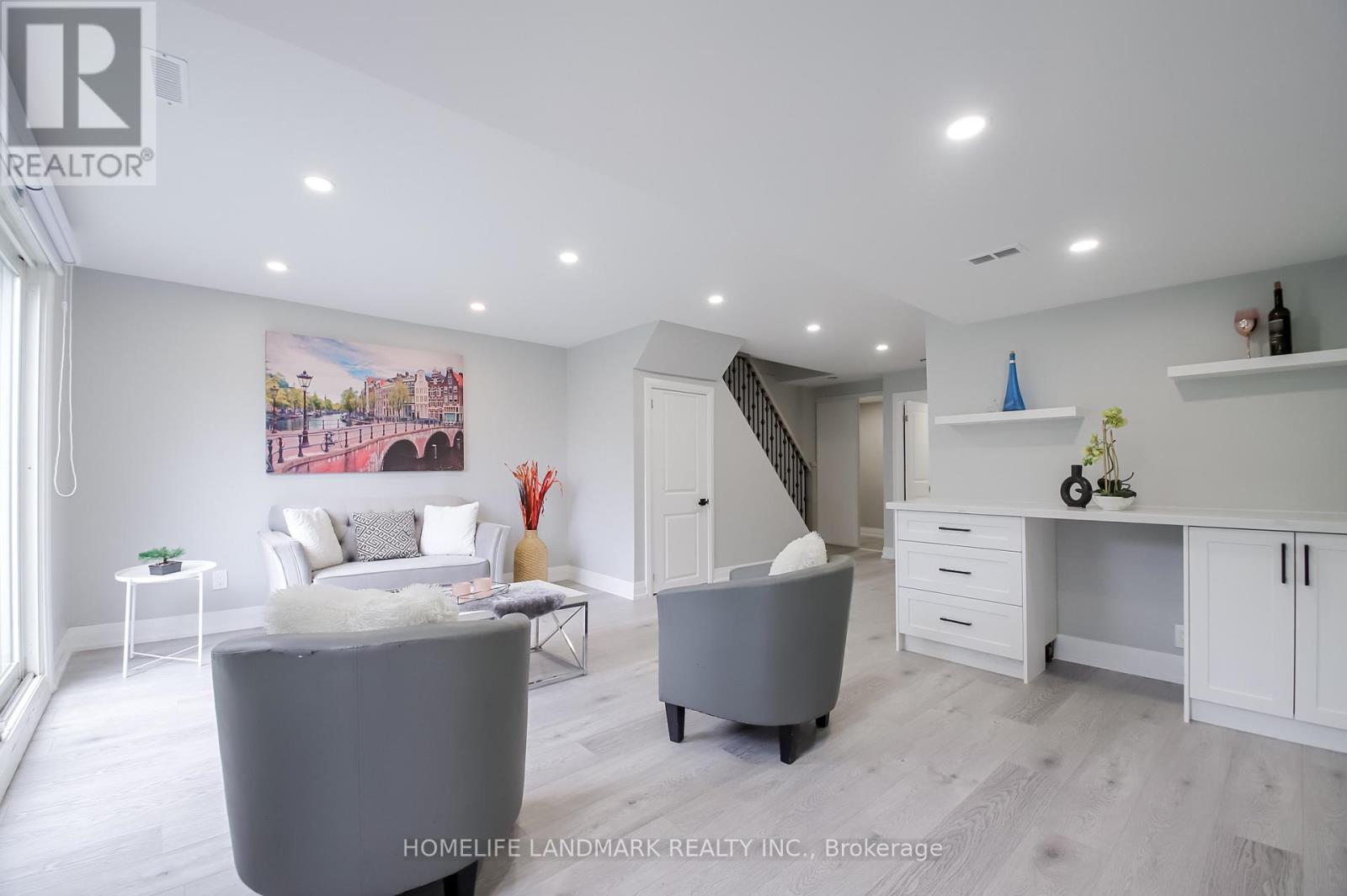 4-50 SILVERBELL GROVE - 38