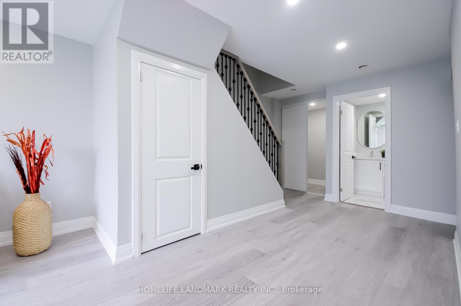 4-50 SILVERBELL GROVE - 40