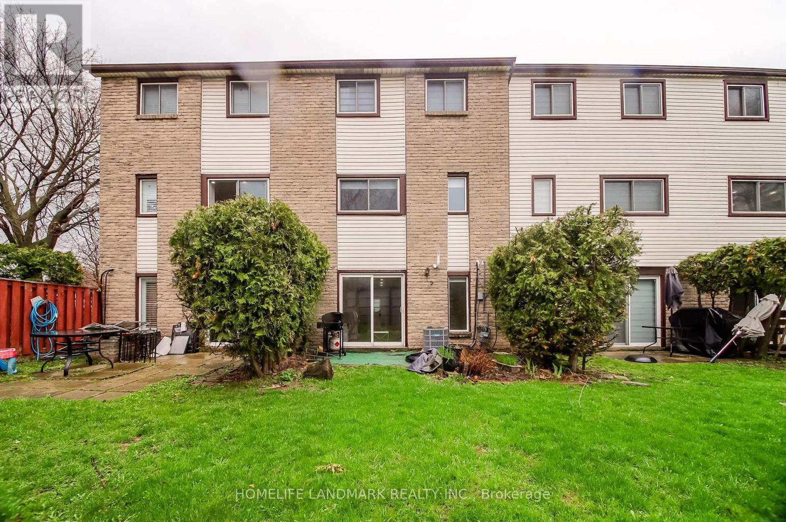 4-50 SILVERBELL GROVE - 42