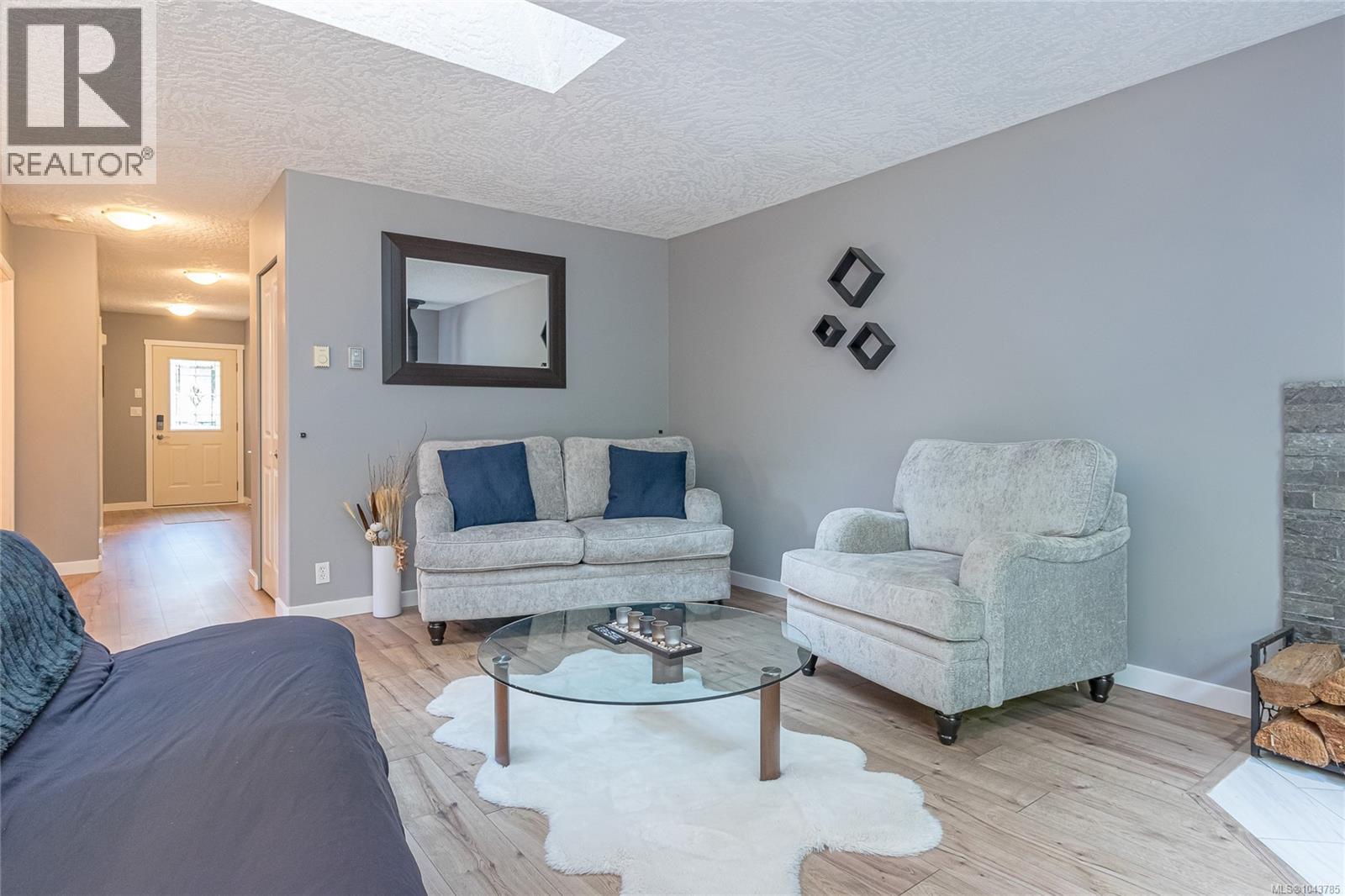 1567 Laura's Loop - 12