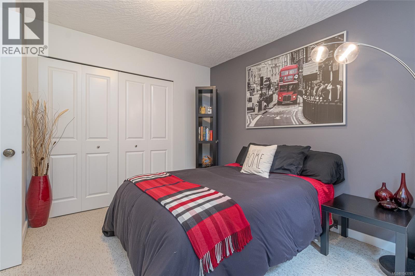 1567 Laura's Loop - 25