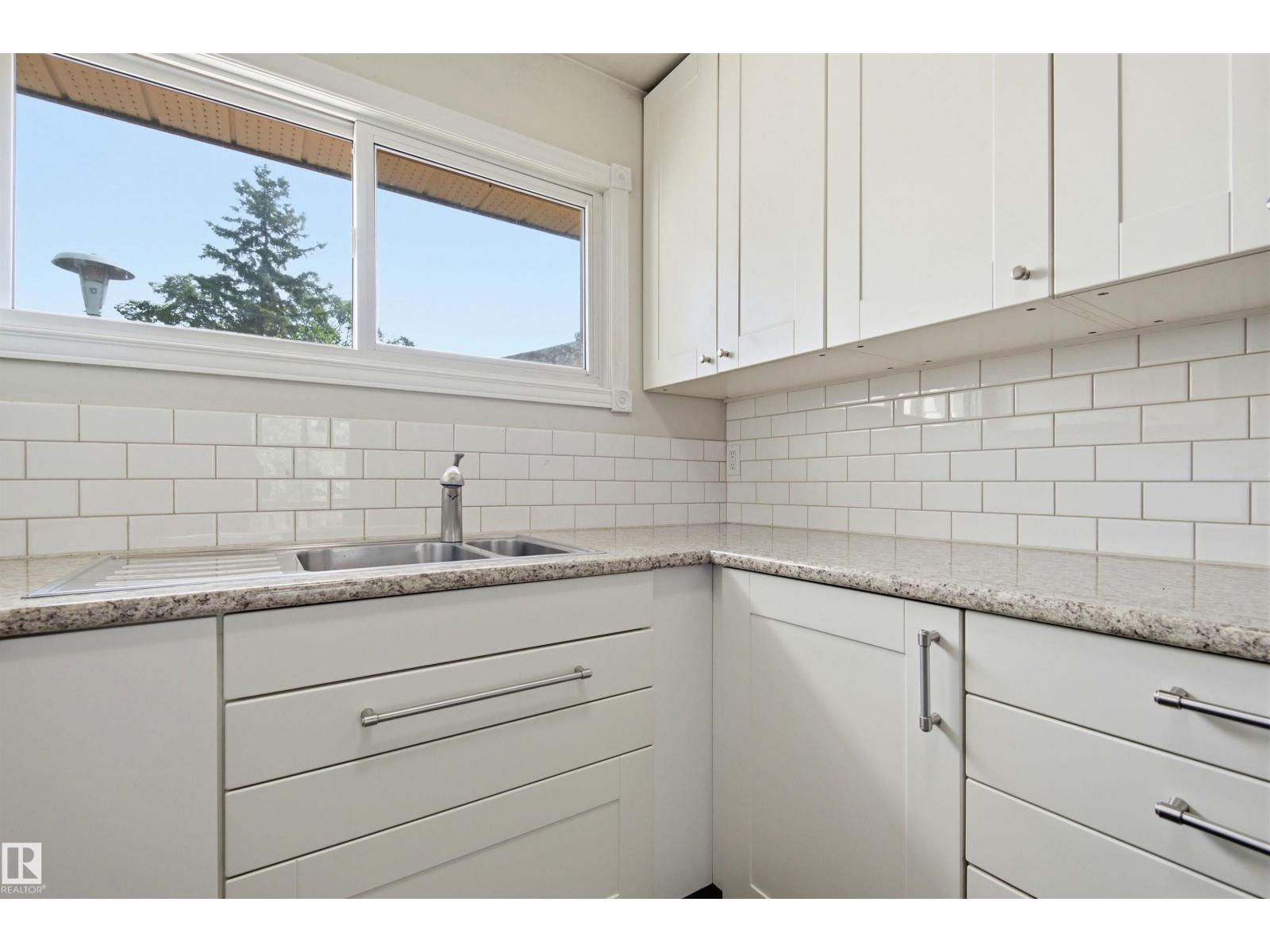 1749 LAKEWOOD RD S NW - 20