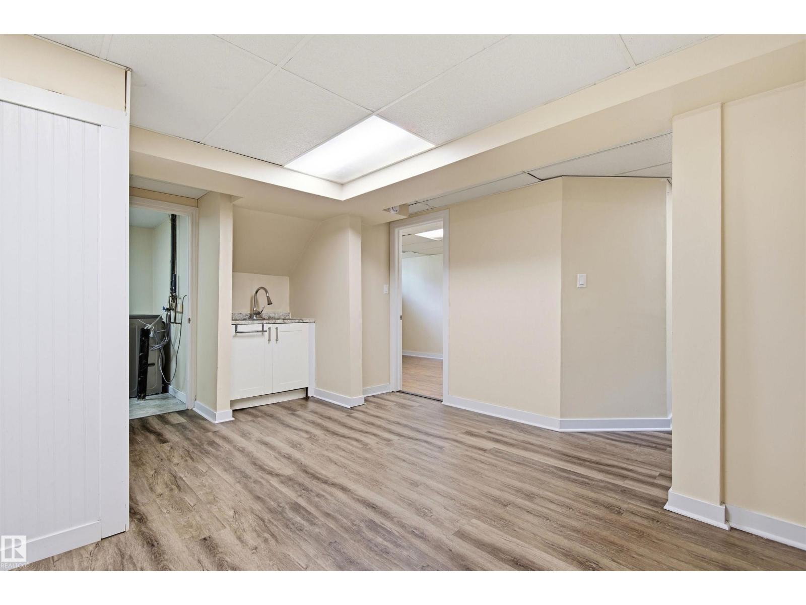 1749 LAKEWOOD RD S NW - 33