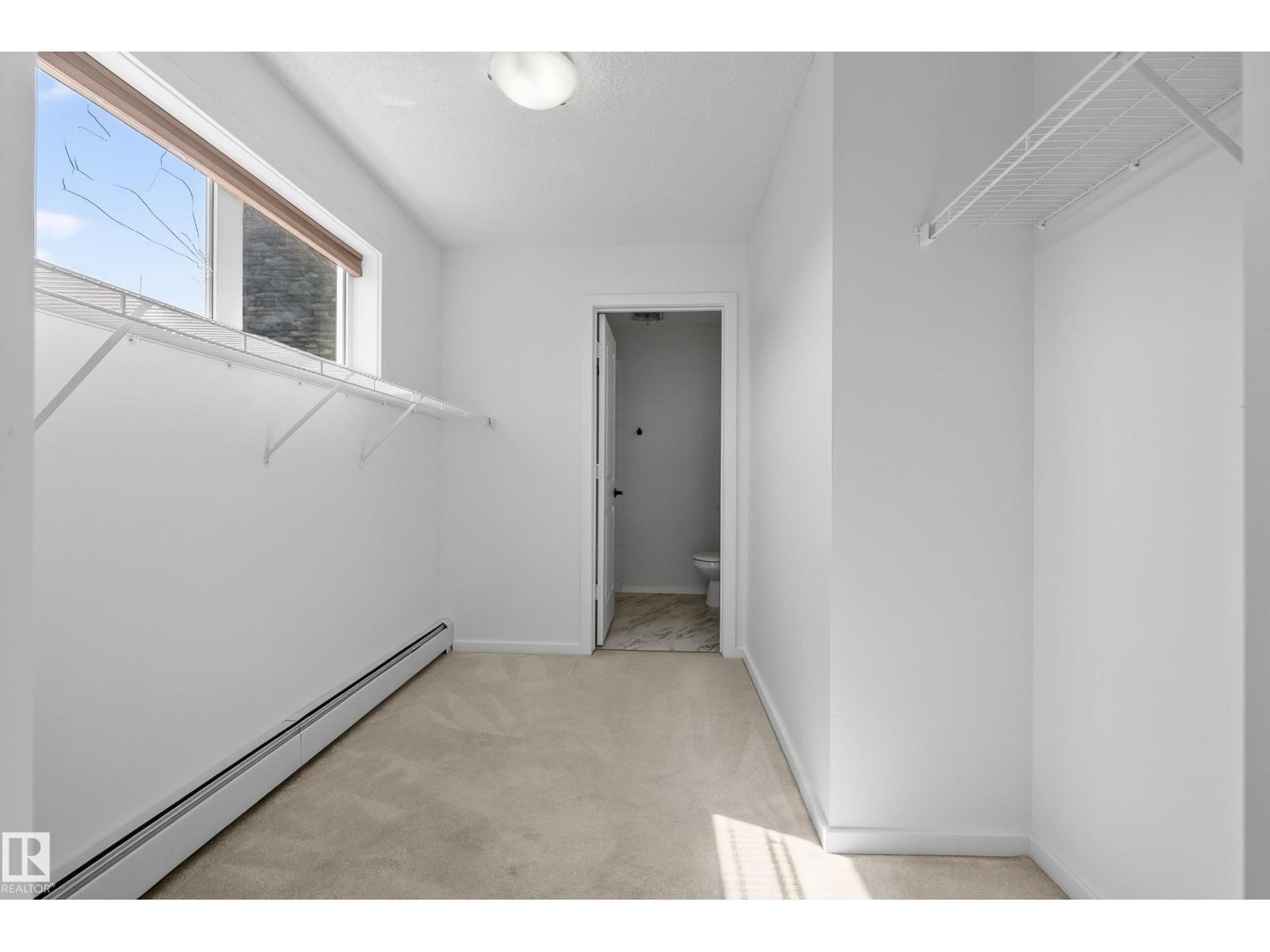 #319 508 Albany WY NW - 26