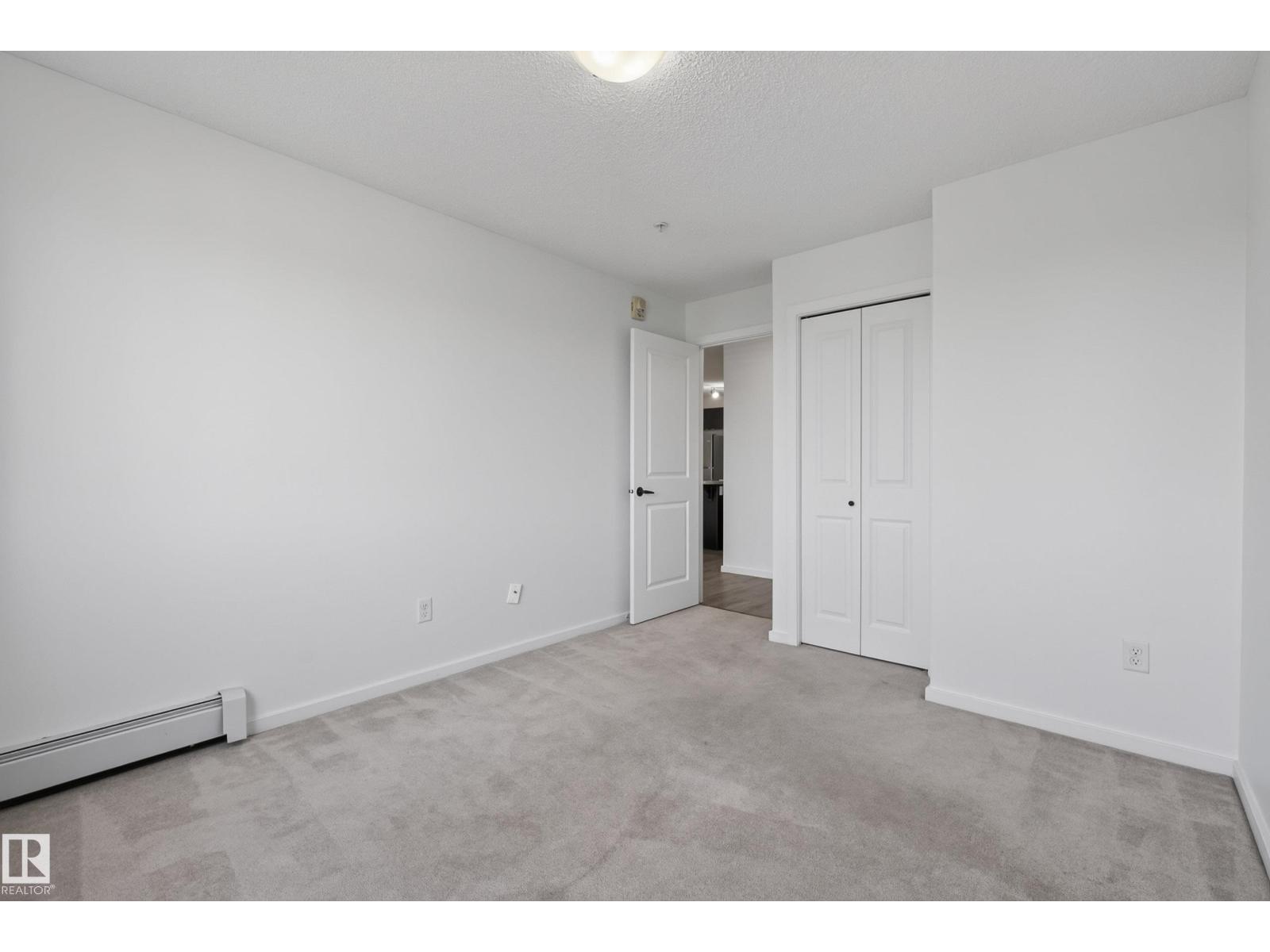 #319 508 Albany WY NW - 29