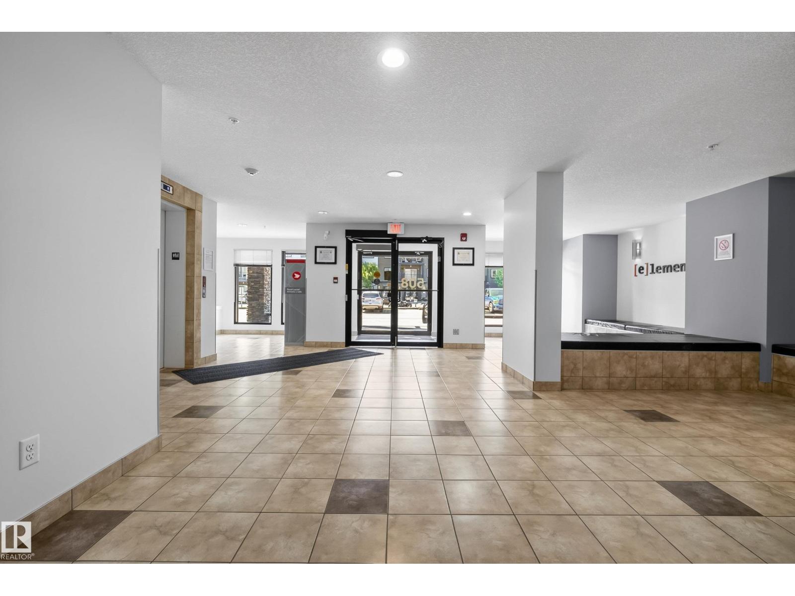 #319 508 Albany WY NW - 32
