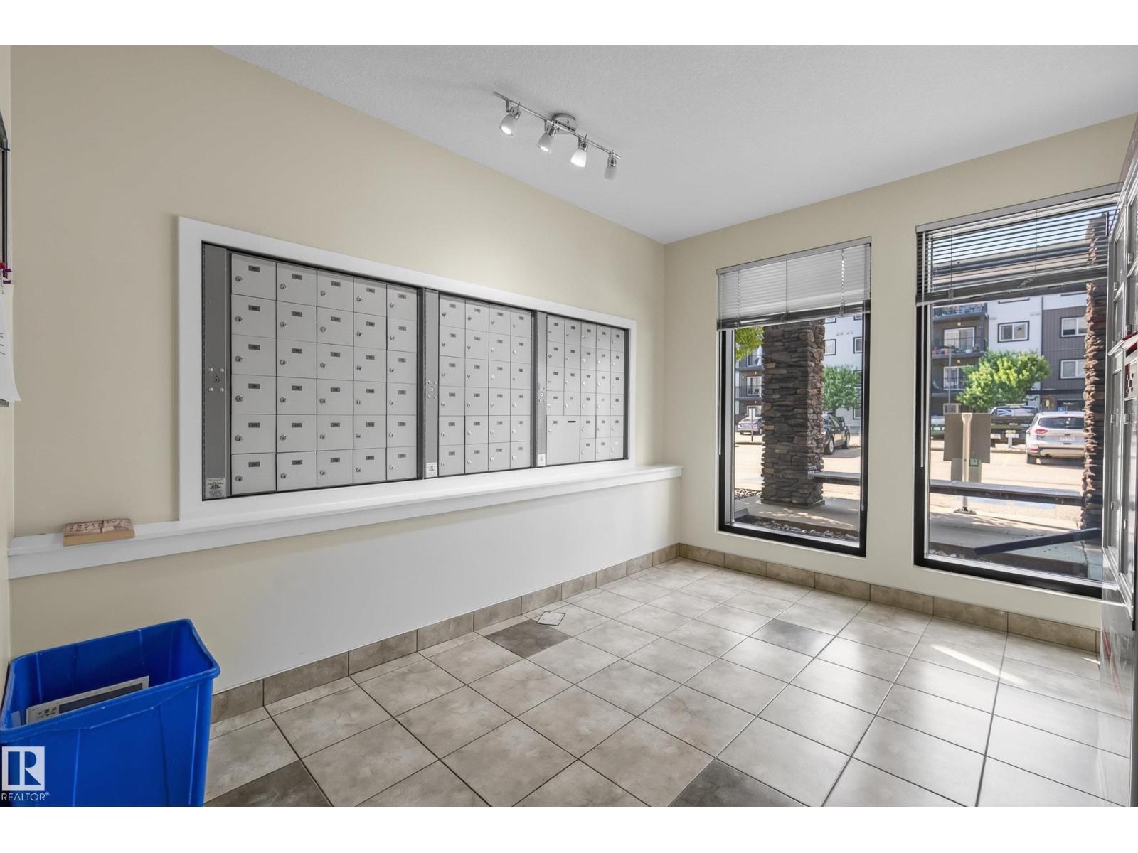 #319 508 Albany WY NW - 34