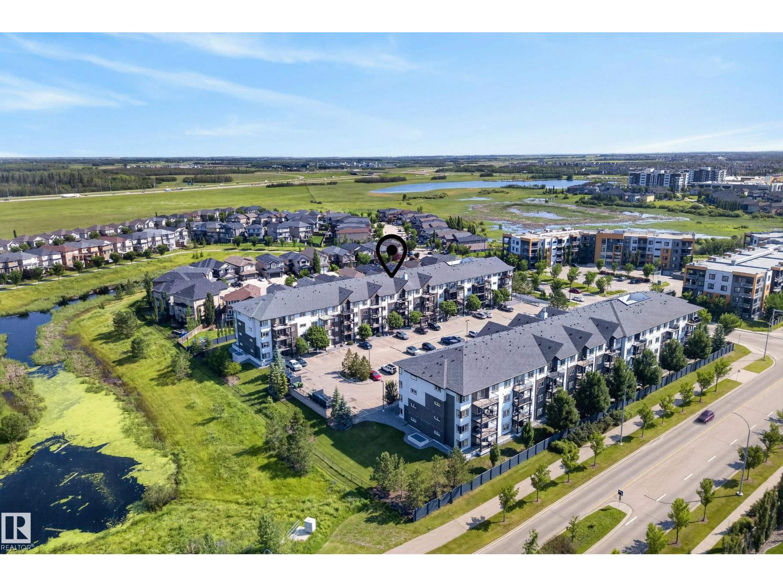 #319 508 Albany WY NW - 5