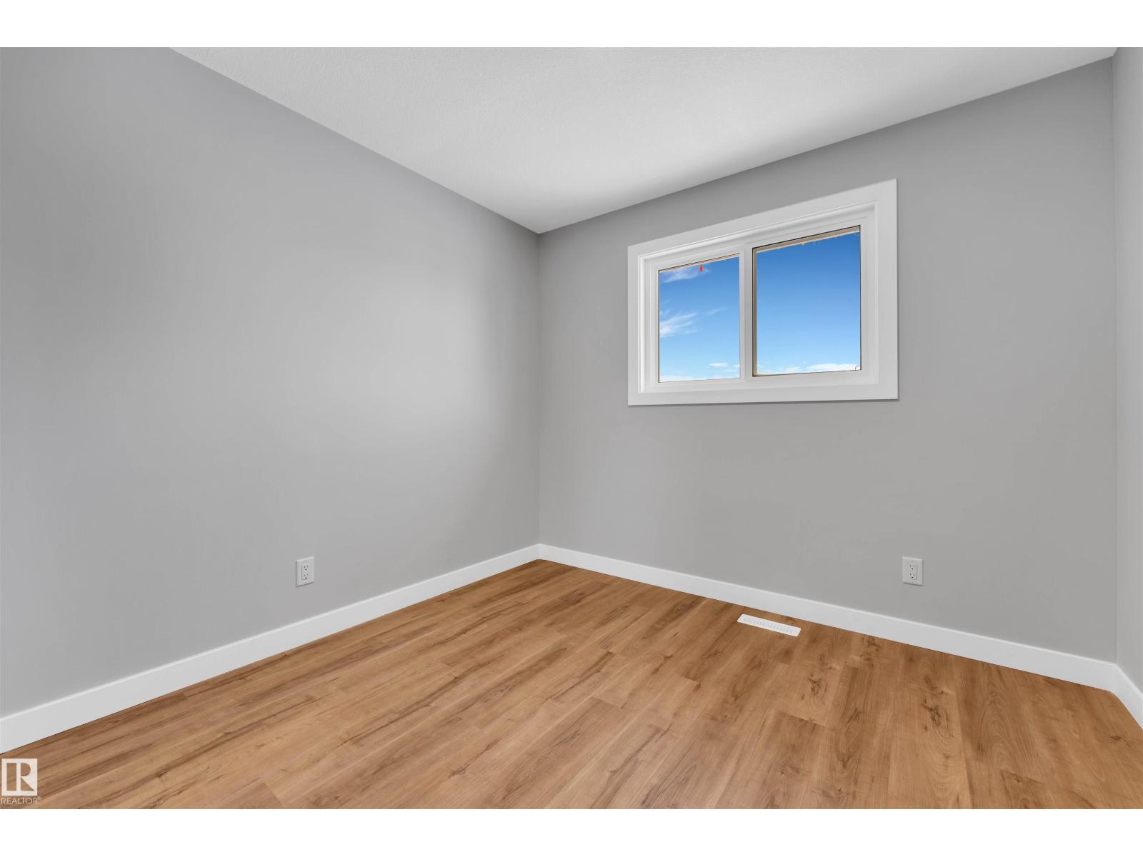 4320 74 ST NW - 21