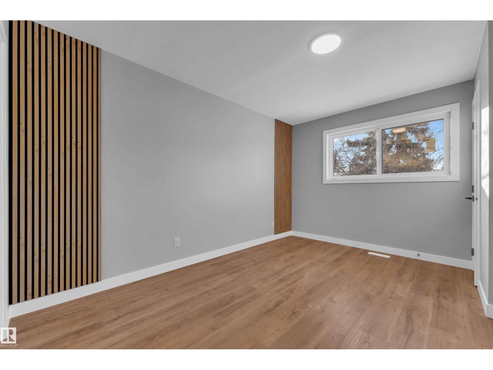 4320 74 ST NW - 24