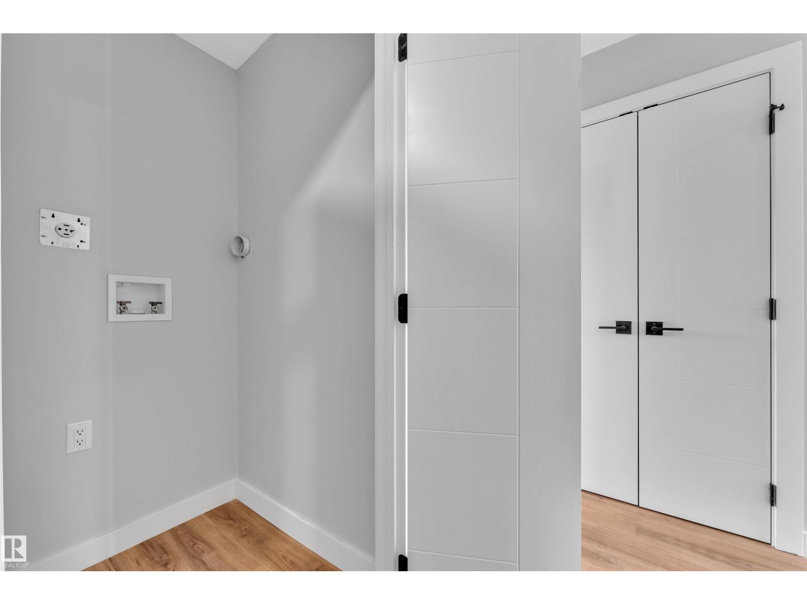 4320 74 ST NW - 28