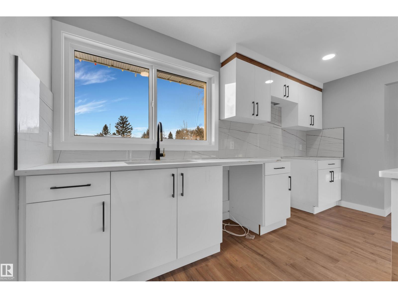 4320 74 ST NW - 9