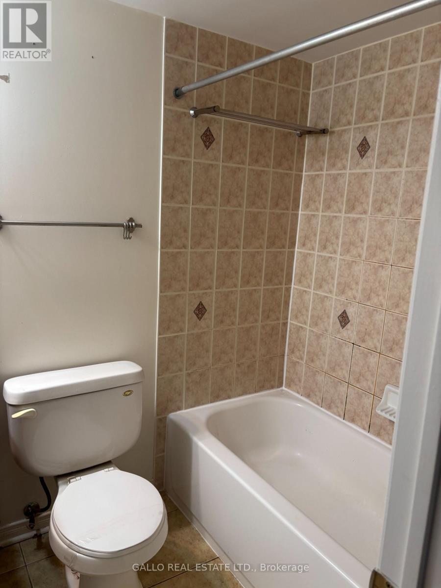 #86 2245 BUR OAK AVENUE - 16