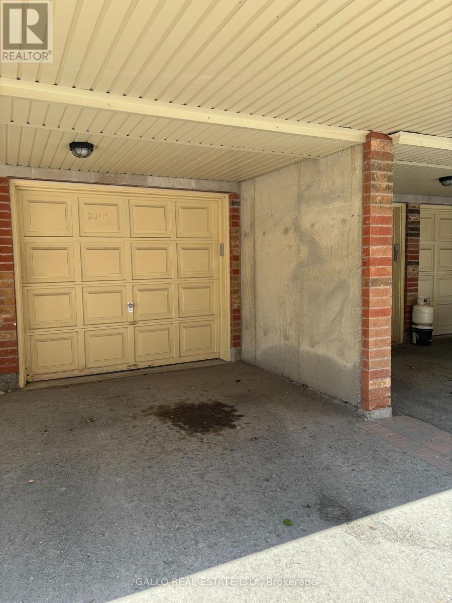 #86 2245 BUR OAK AVENUE - 19