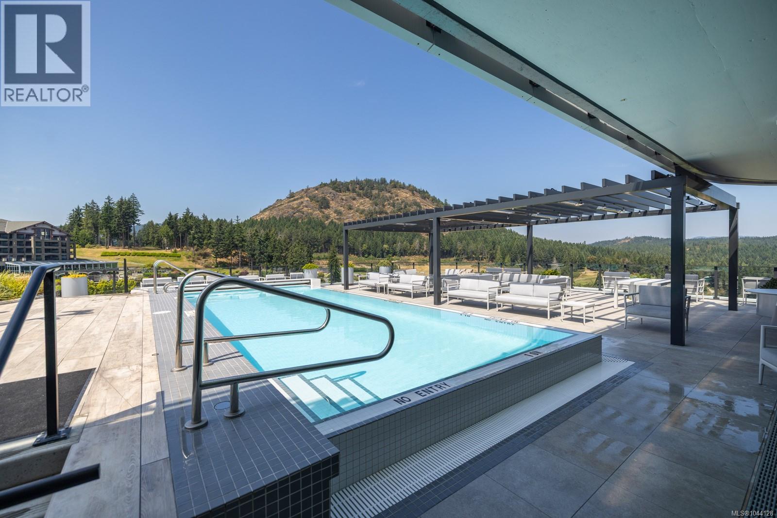 1002 2000 Hannington Rd, Langford