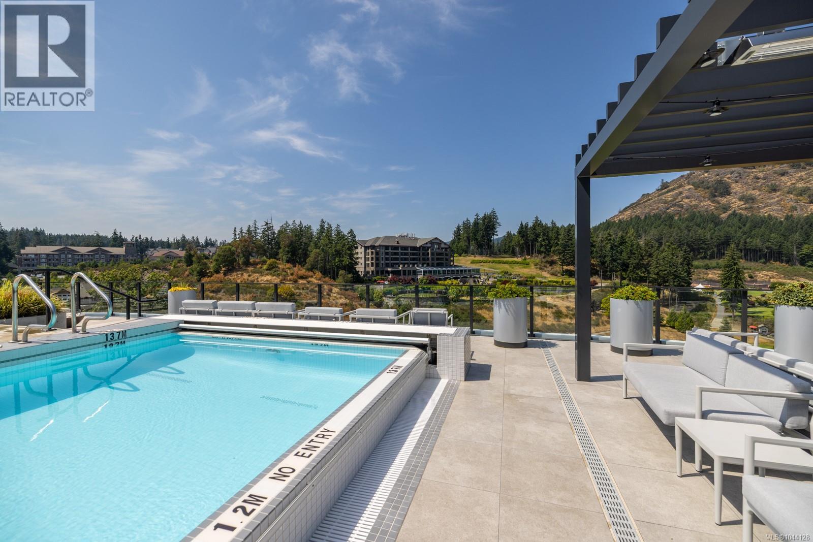 1002 2000 Hannington Rd, Langford