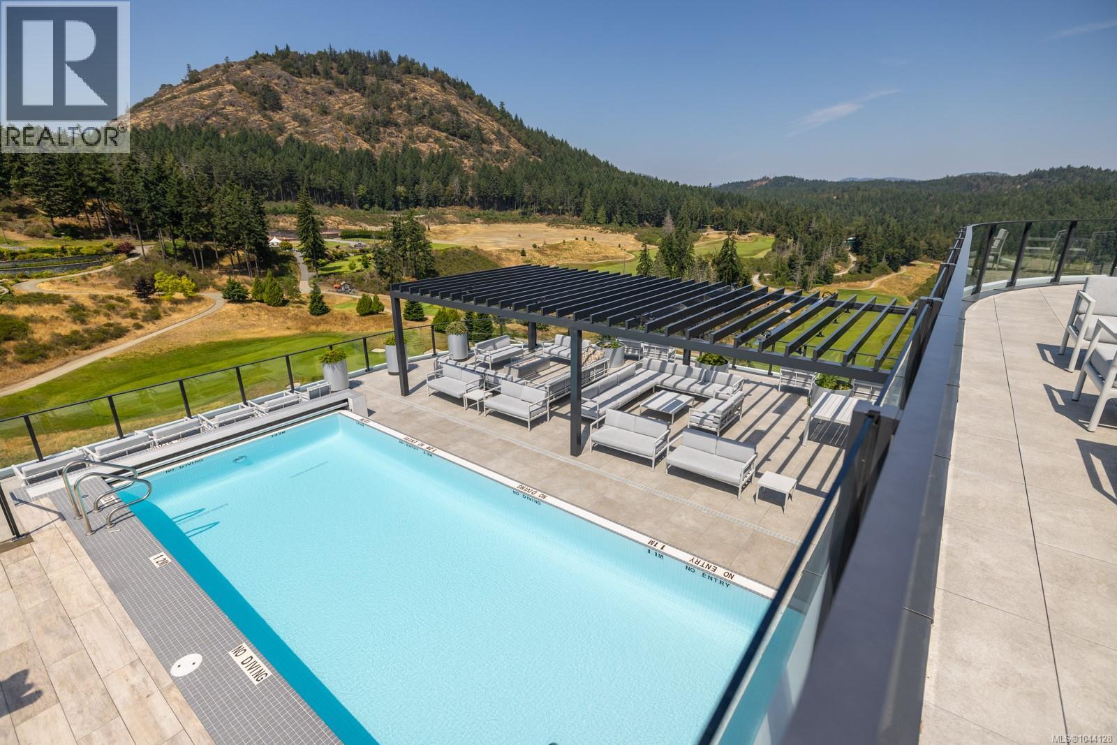 1002 2000 Hannington Rd, Langford