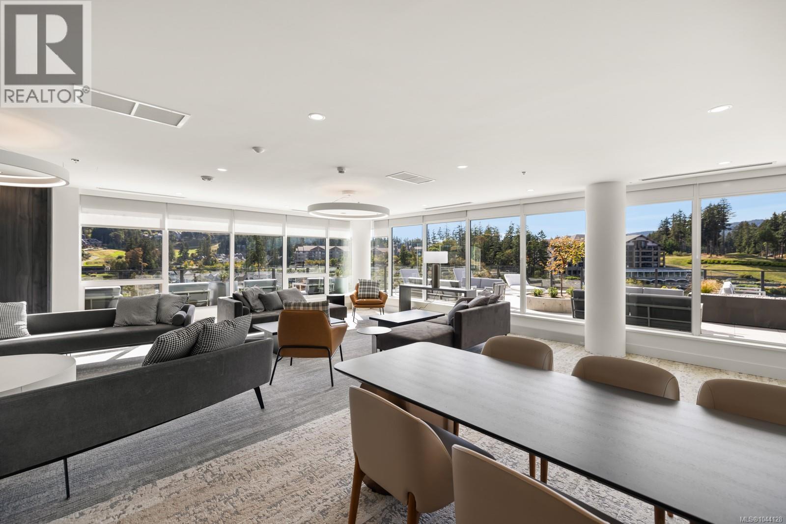 1002 2000 Hannington Rd, Langford