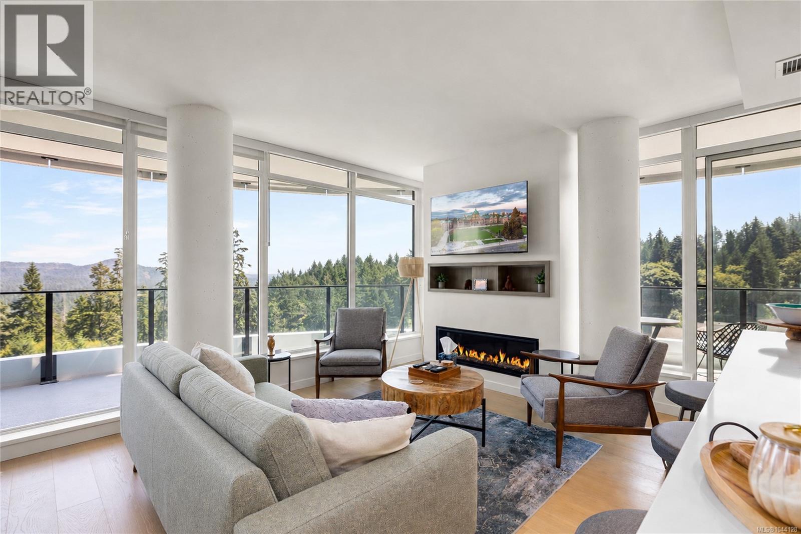 1002 2000 Hannington Rd, Langford