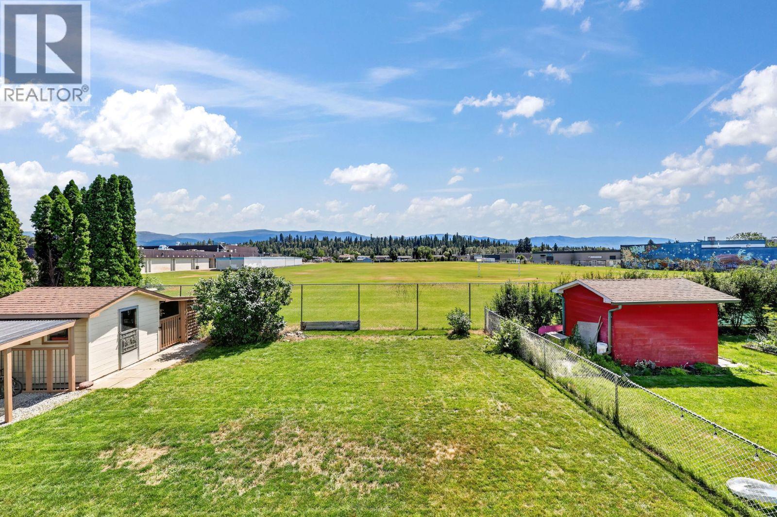  1633 Carshyl Court, Kelowna