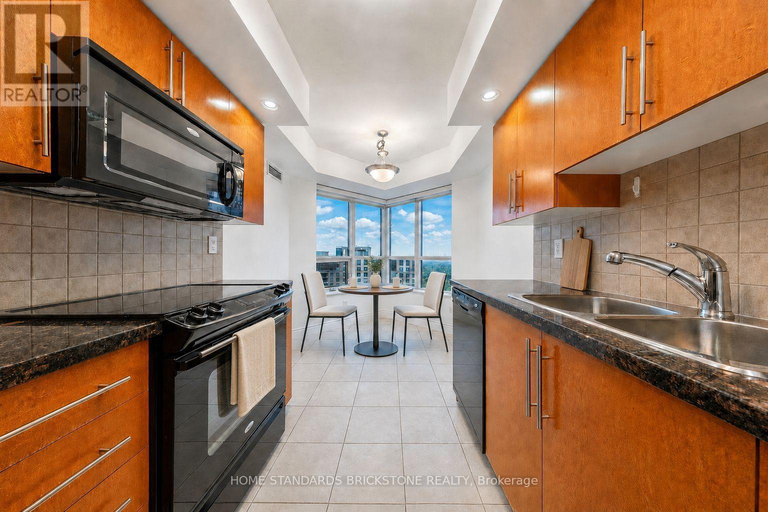 #2226 500 DORIS AVENUE - 11