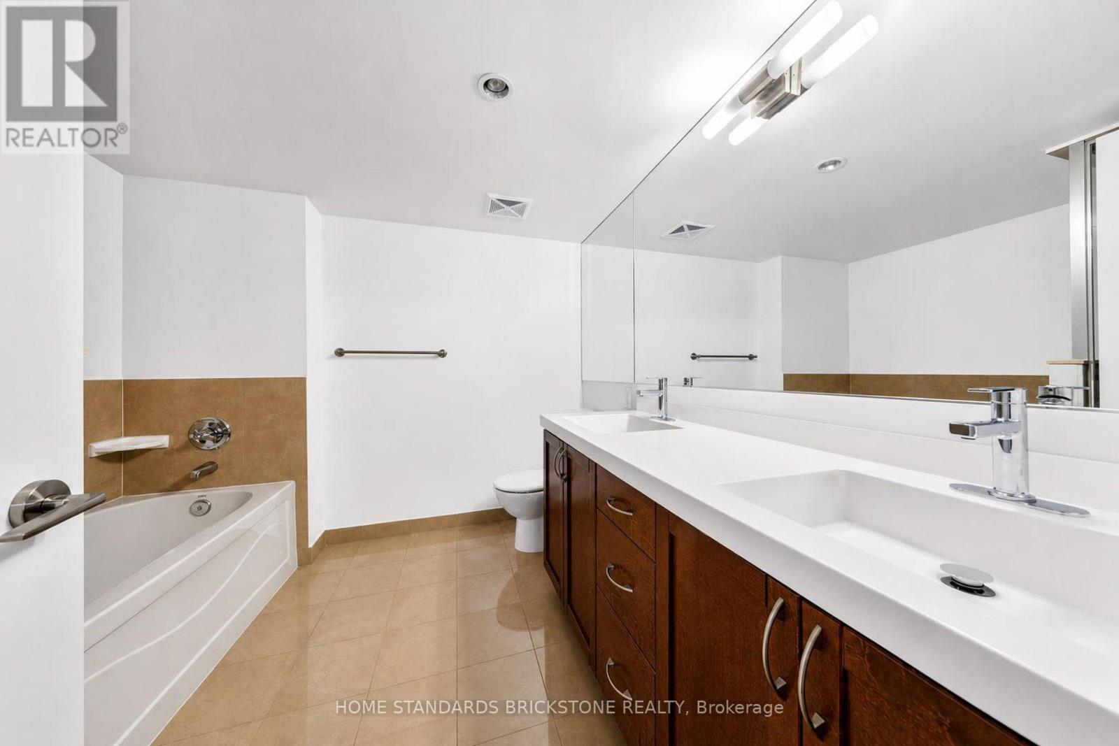 #2226 500 DORIS AVENUE - 21
