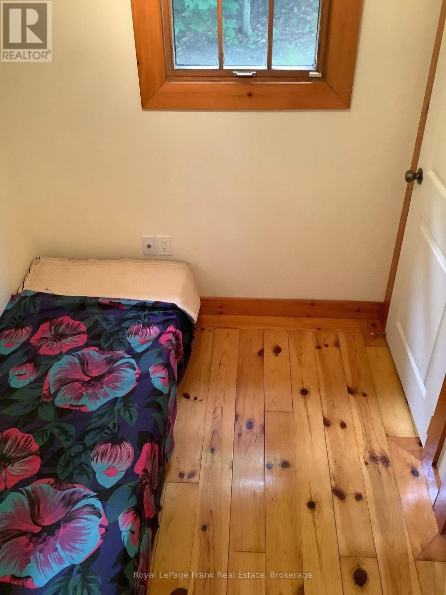1110 HAGEN ROAD - 12