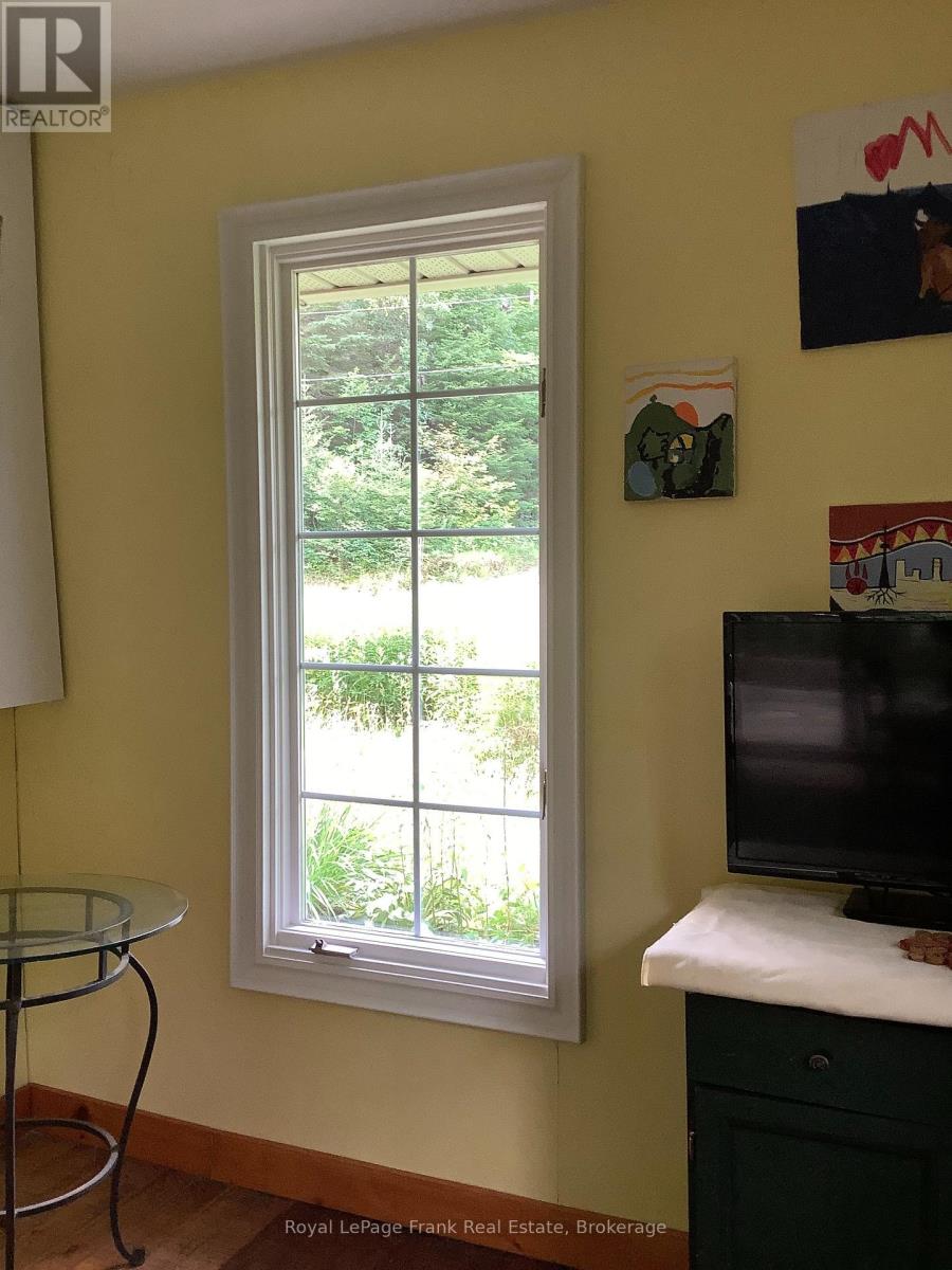 1110 HAGEN ROAD - 7