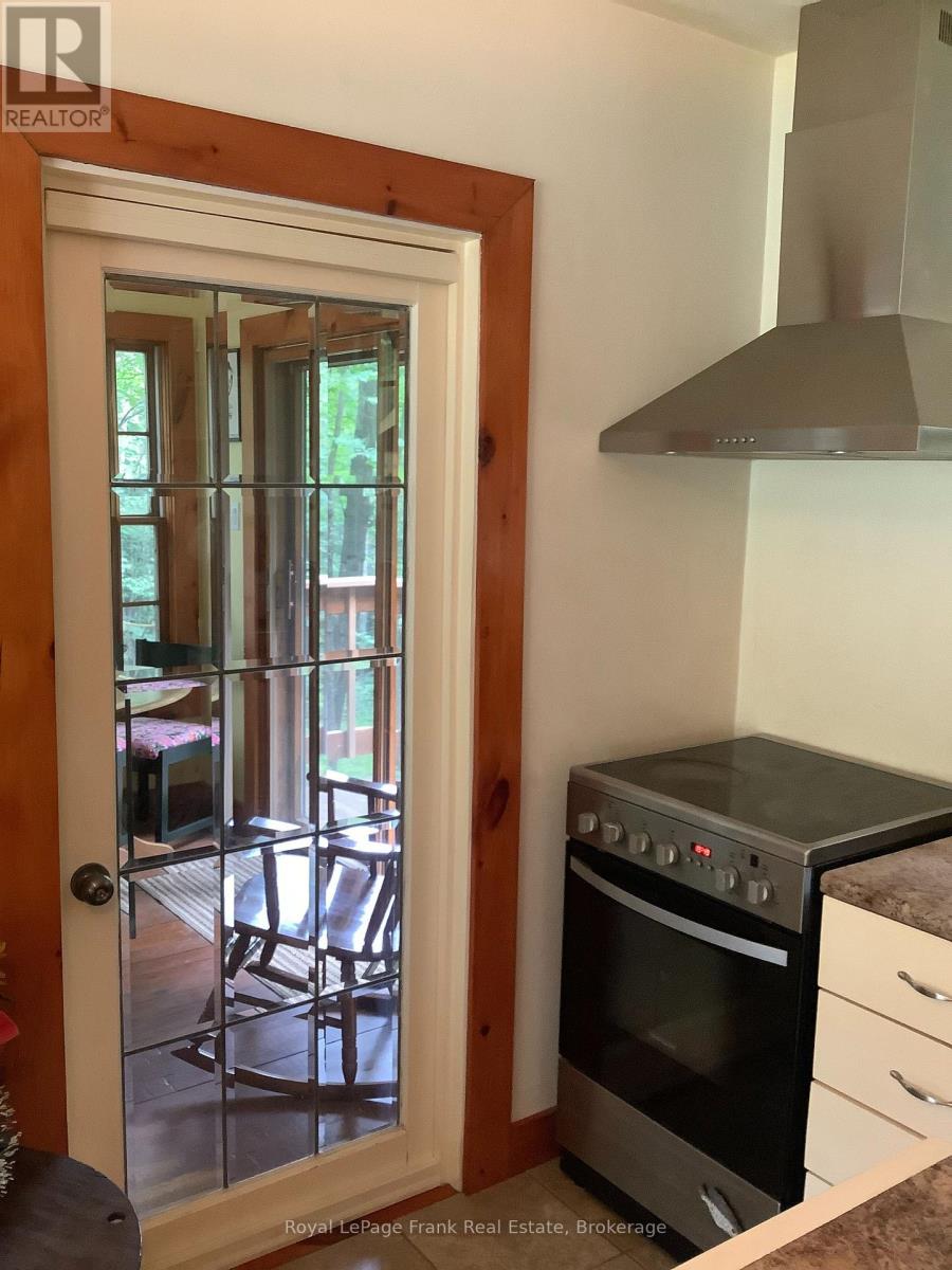 1110 HAGEN ROAD - 11