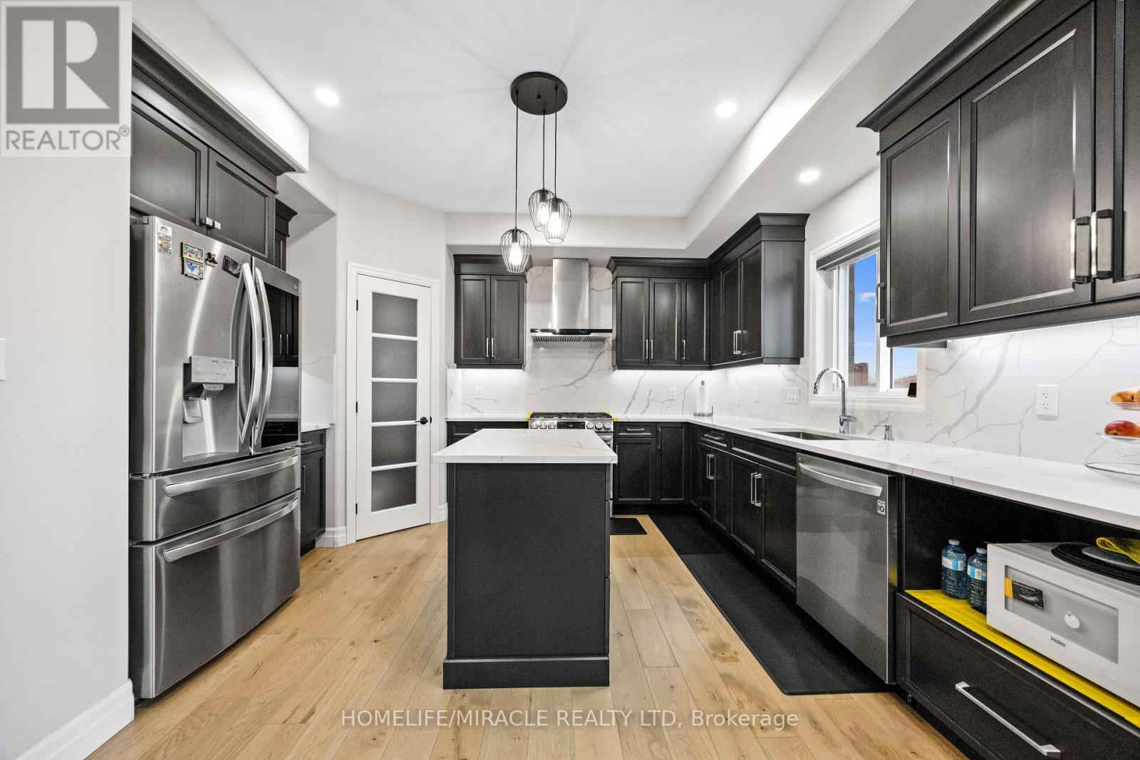 61 RAYCROFT DRIVE - 16