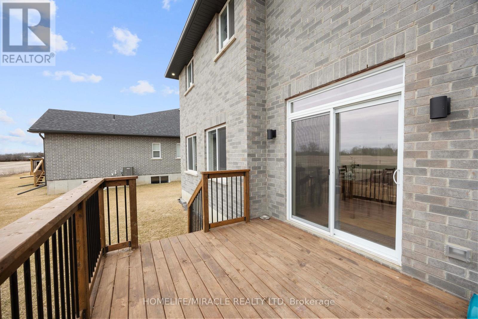 61 RAYCROFT DRIVE - 23