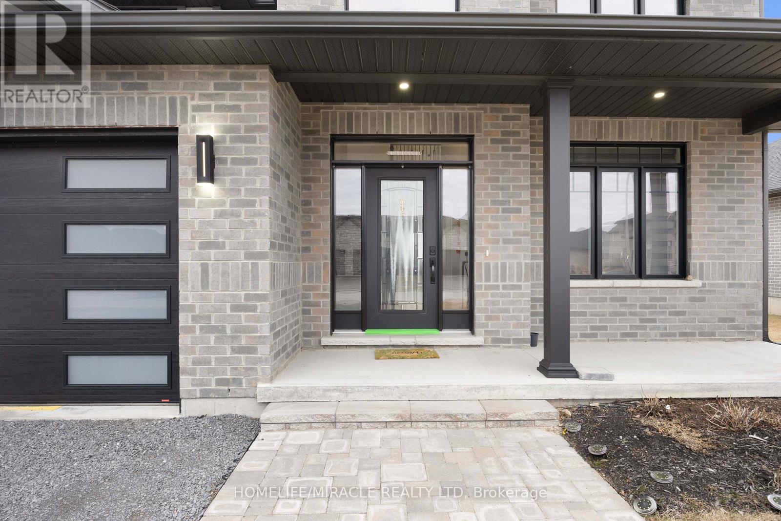 61 RAYCROFT DRIVE - 3
