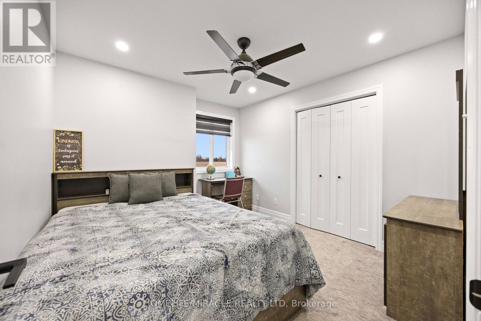 61 RAYCROFT DRIVE - 37