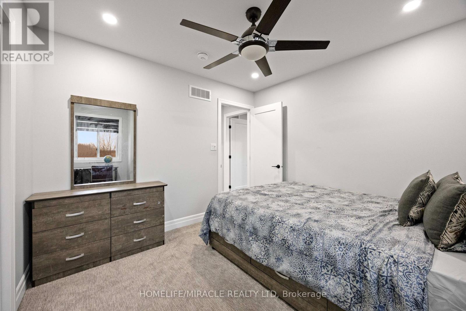 61 RAYCROFT DRIVE - 38