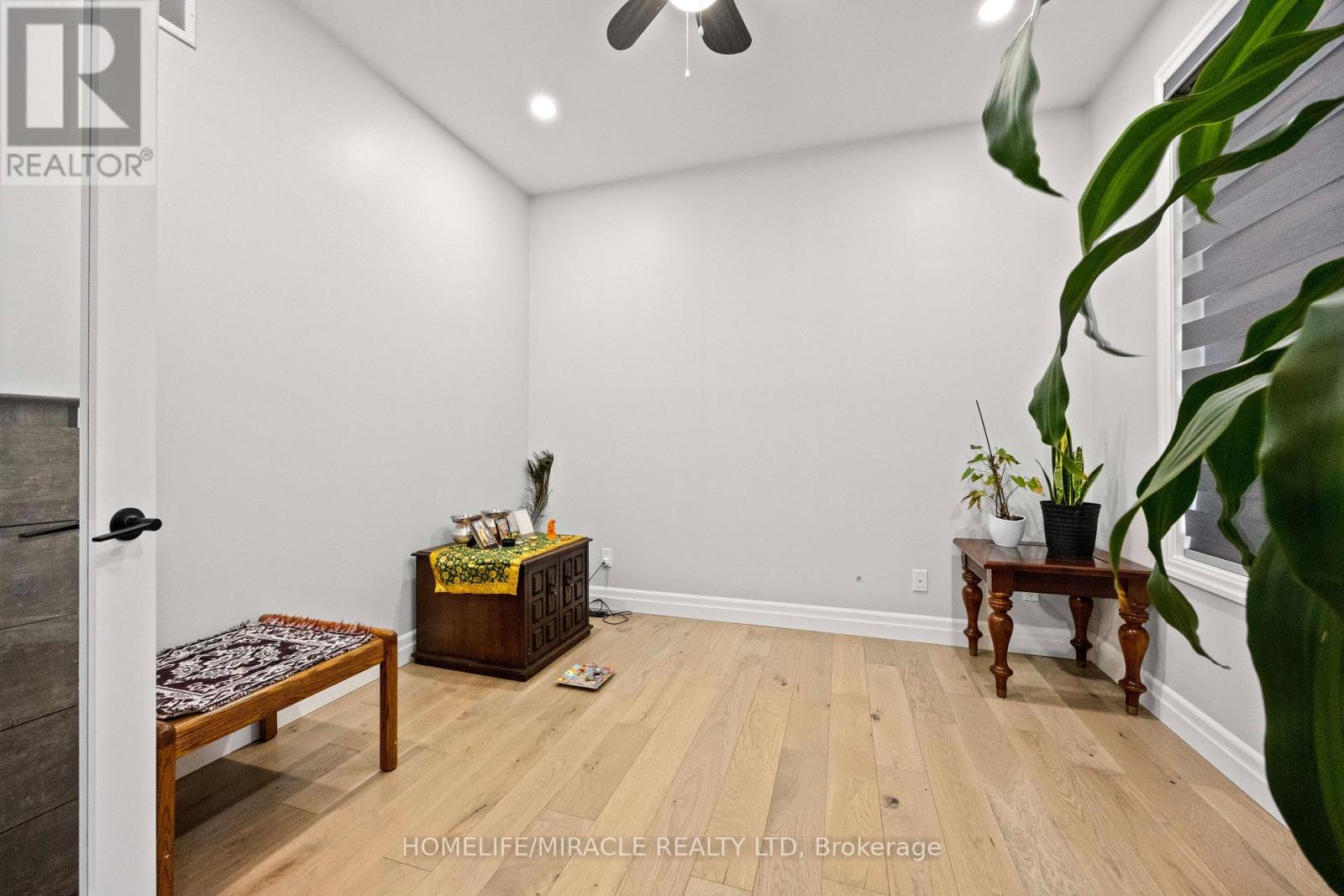 61 RAYCROFT DRIVE - 6