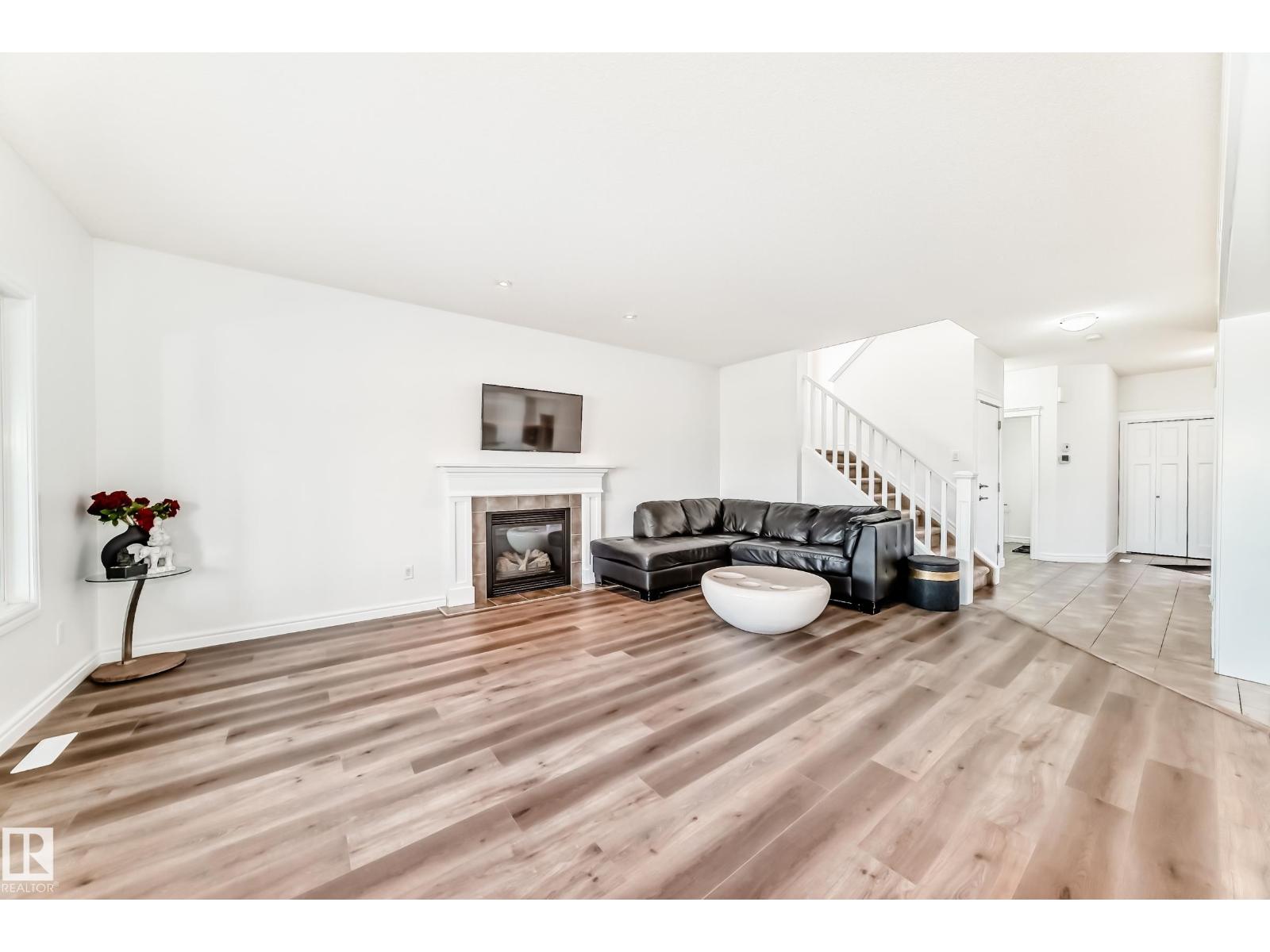2812 12 ST NW - 15