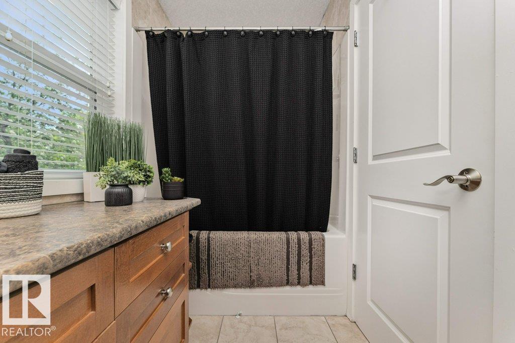 11009 131 ST NW - 36