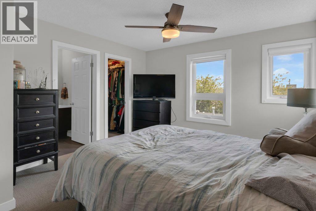 3528 20 Street SW - 13