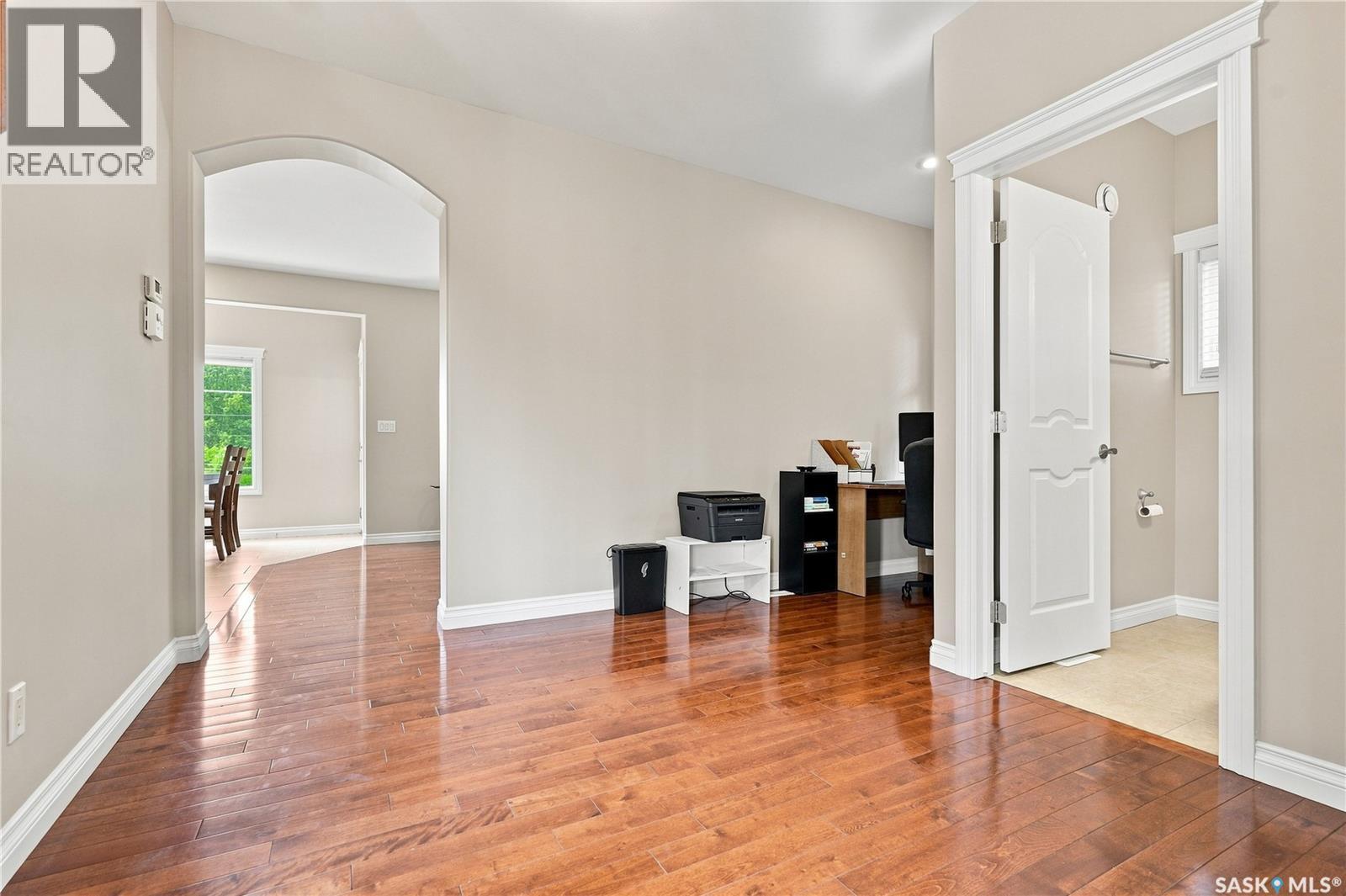 315 Waters CRESCENT - Image 13