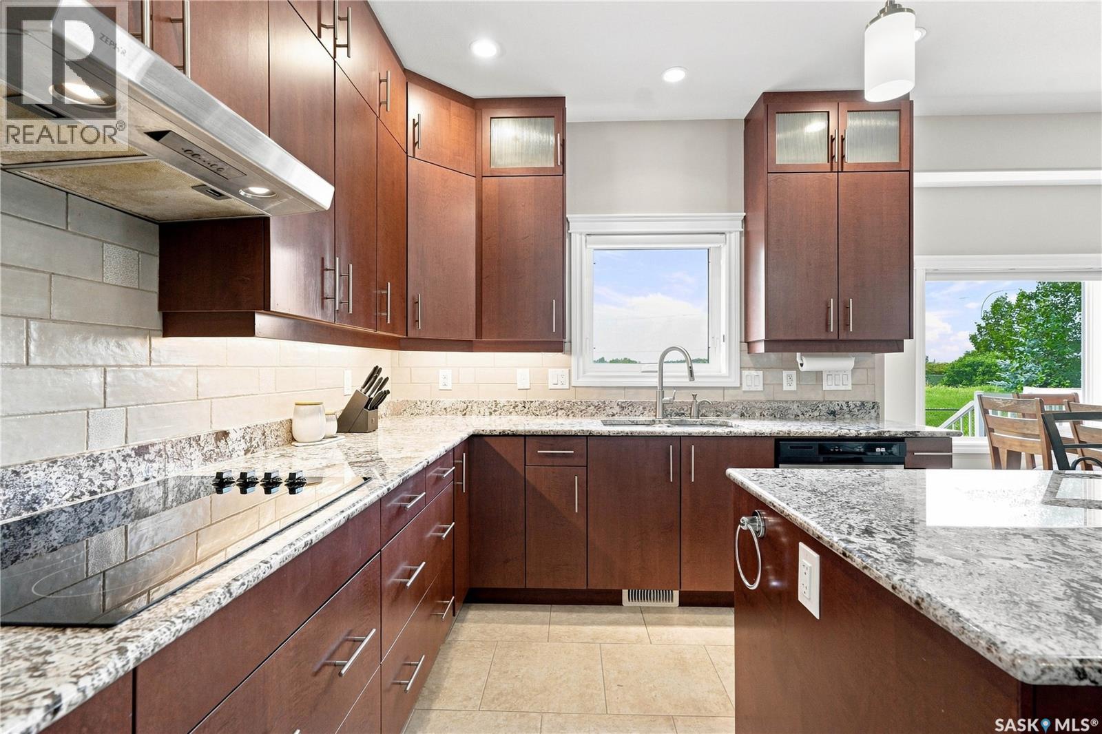 315 Waters CRESCENT - Image 22