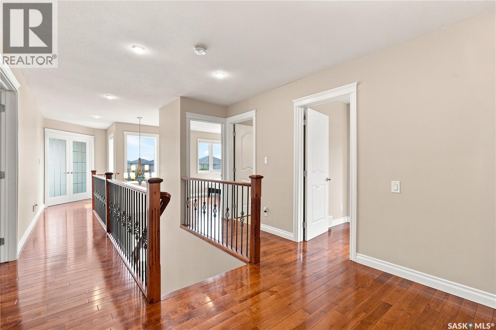 315 Waters CRESCENT - Image 28