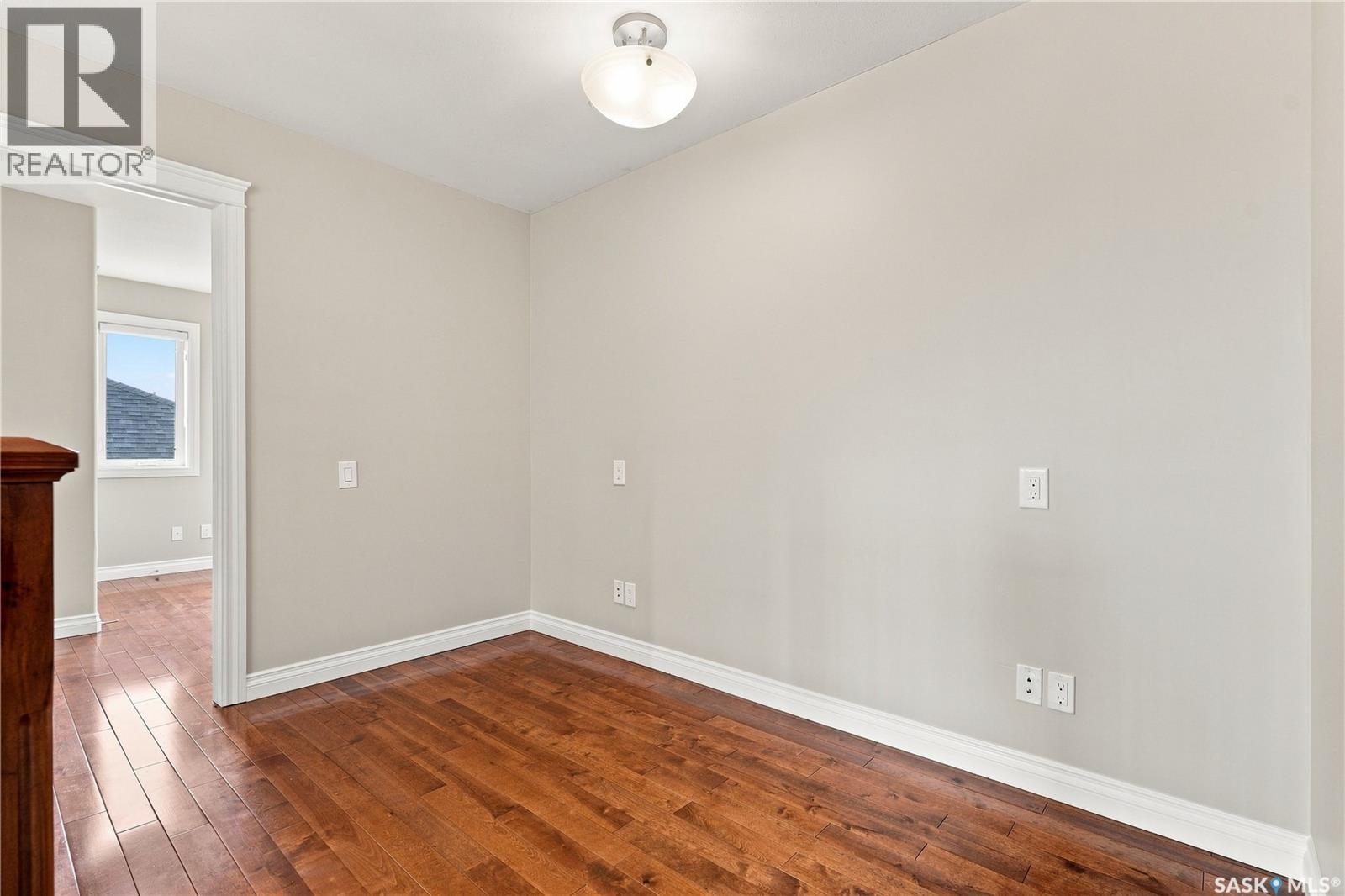 315 Waters CRESCENT - Image 31